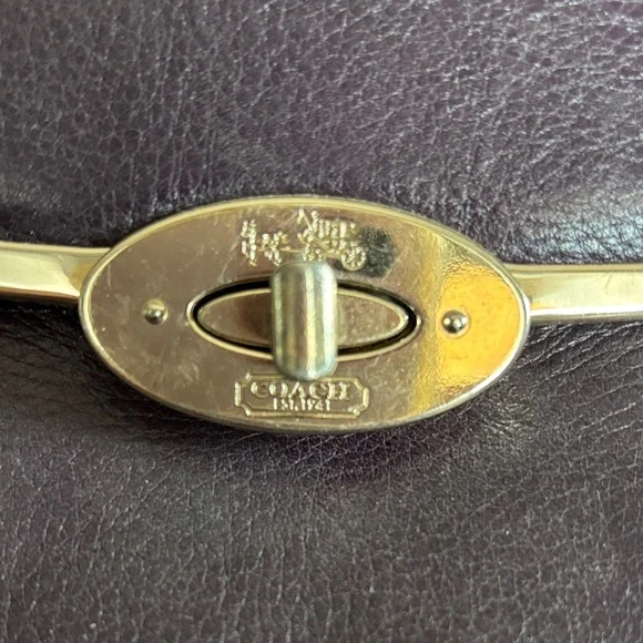 Coach Purple Leather Shoulder Bag with wallet - Picture 2 of 8